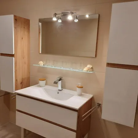 Apartment Idyllischer Bauernhof Mit Charme Benken (Zurich)